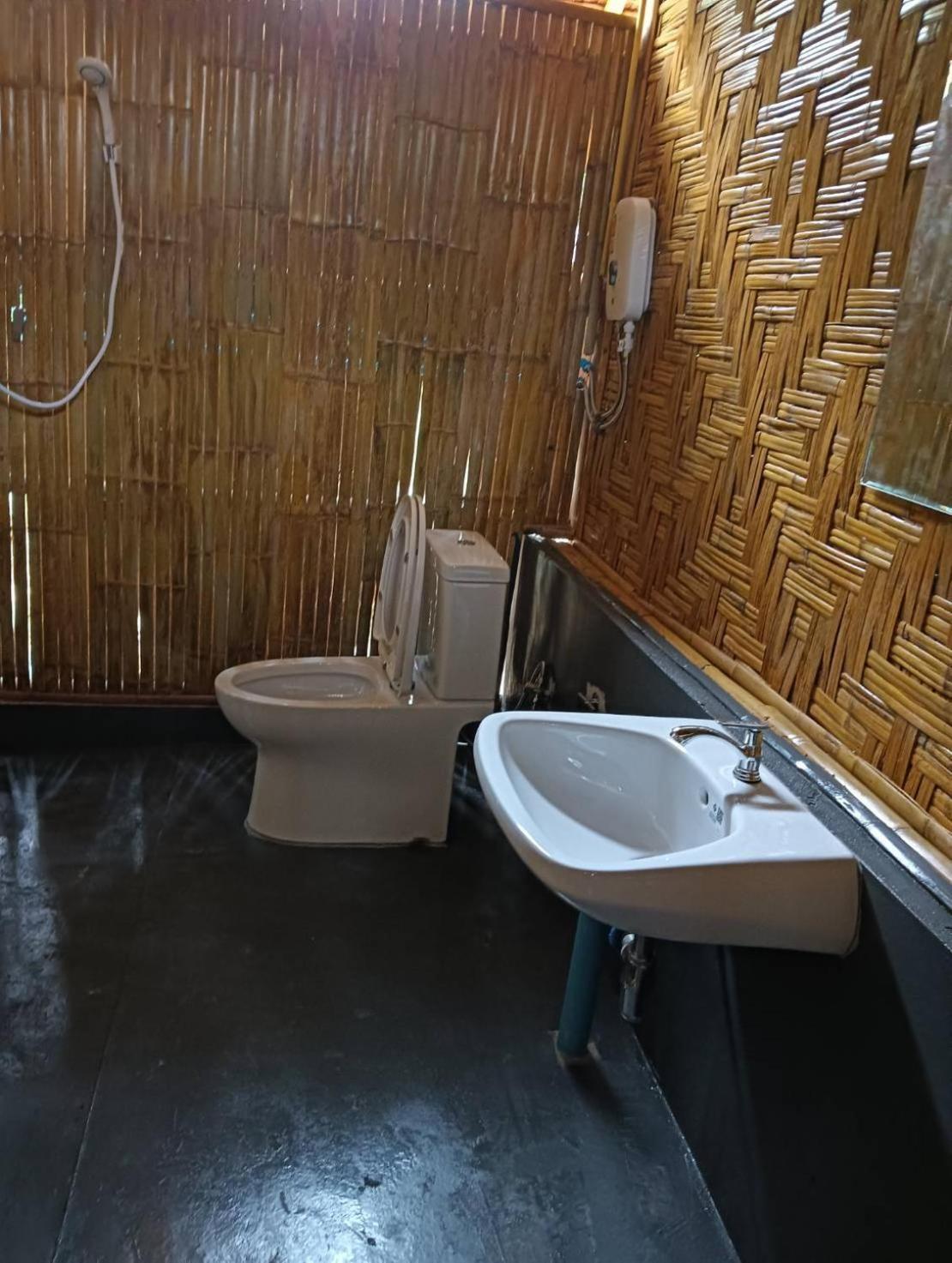Baanchomjan Kohyaoyai Apartment Ban Nai Wat Exterior photo